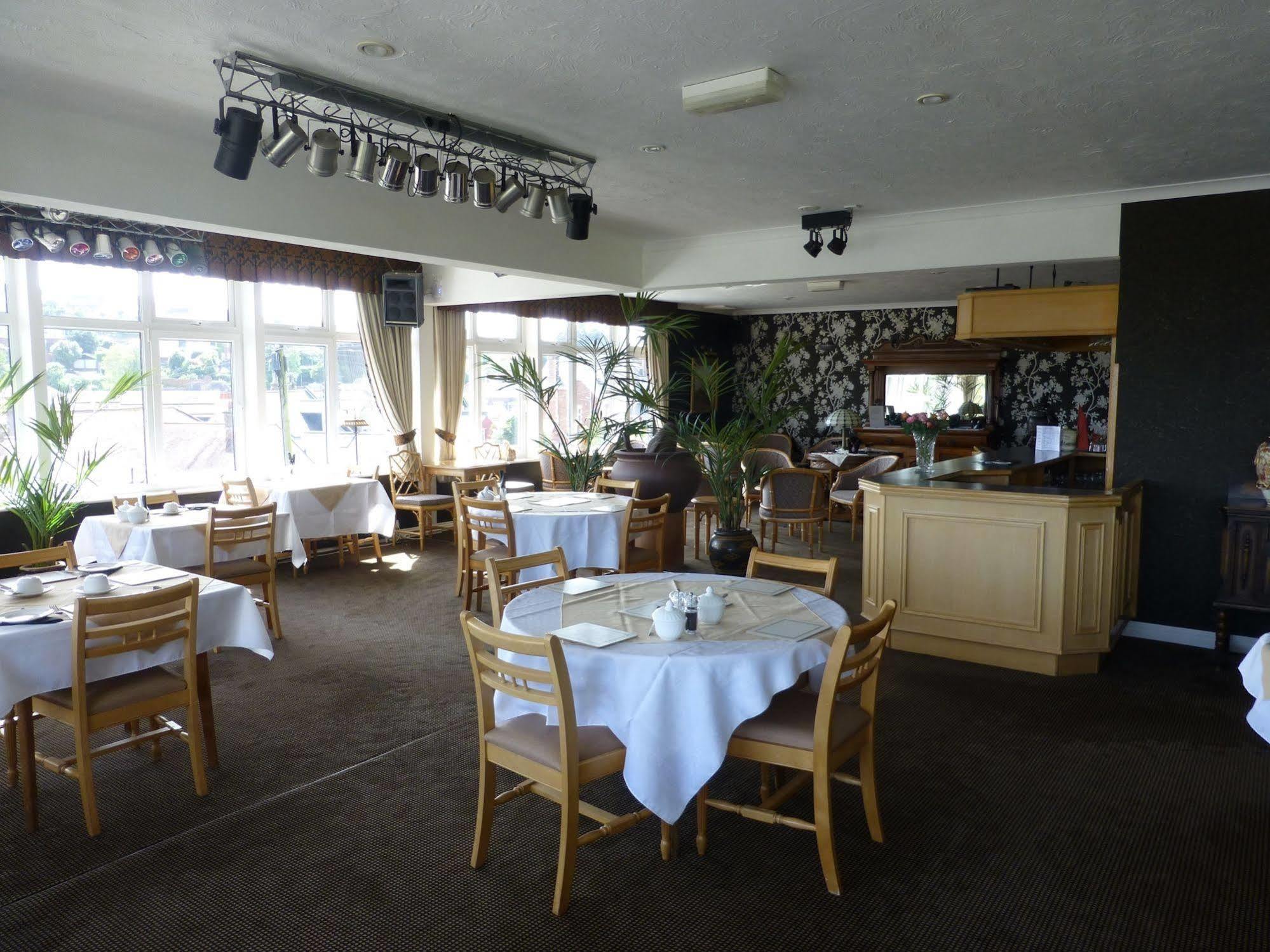פיינטון Summerhill Hotel מראה חיצוני תמונה